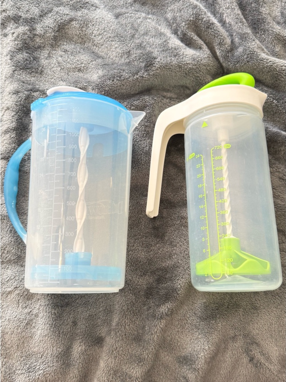 Dr. Brown’s and Munchkin formula mixer bundle- Built-In Stirrer - Blue and Green